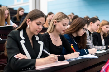 В детских лагерях и центрах стартовала Всероссийская акция «Вожатский диктант»